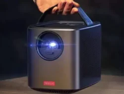 Review Gadget Singkat Portable Smart Projector untuk Nonton Film dan Presentasi Cepat